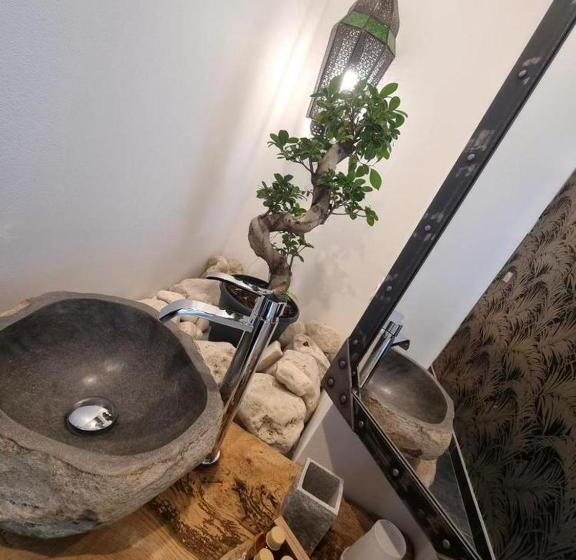 민박 La Voûte Du Pilat & Options Spa, Massage