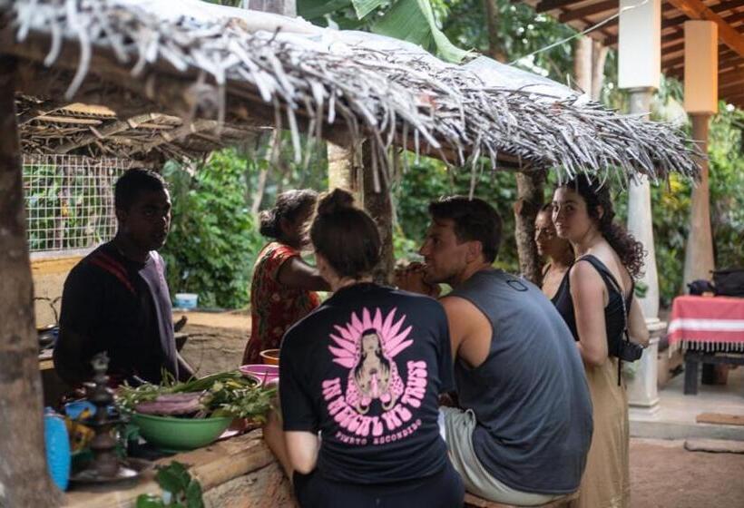 צימר Midigama Inn