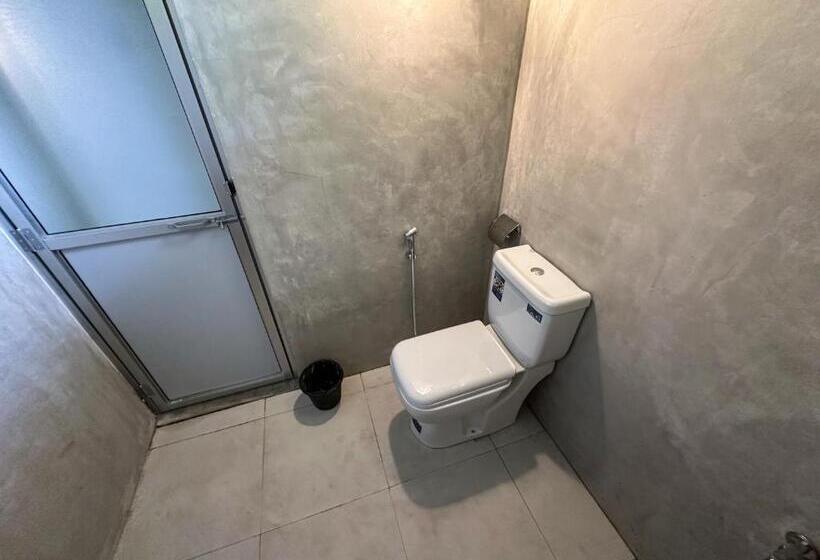 צימר Midigama Inn