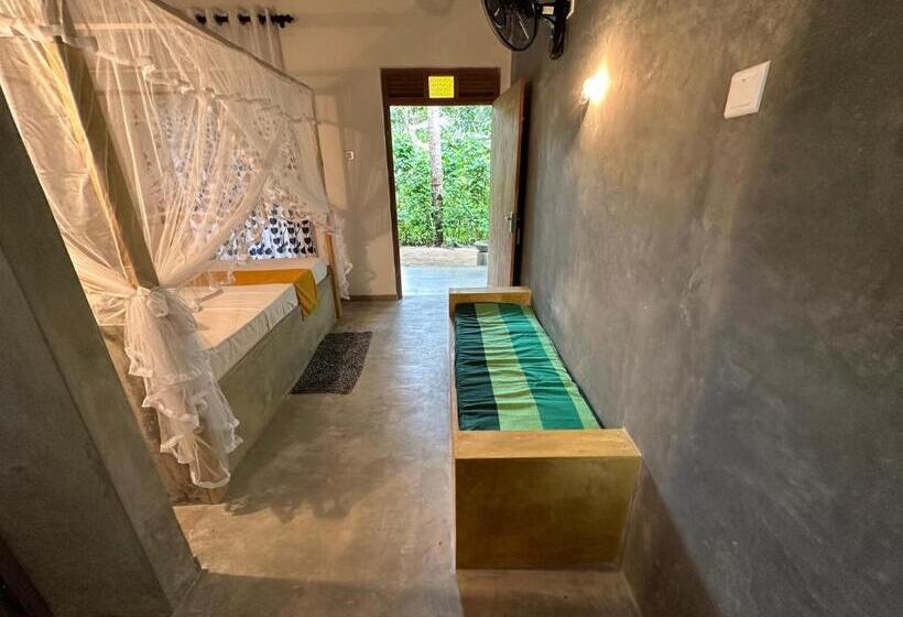 צימר Midigama Inn