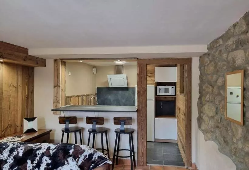 Aamiaismajoitus (B&B) Orri De Planès