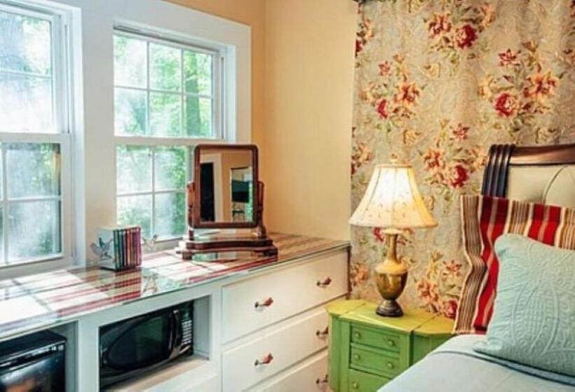 Bed and Breakfast The Bird & Butterfly Inn