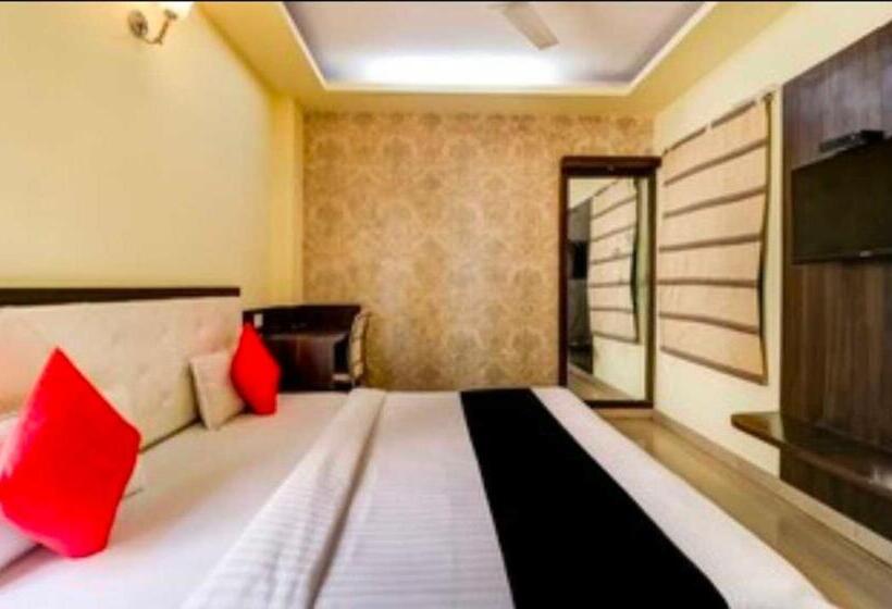 酒店 Collection O 806877 Baba S House Sigra