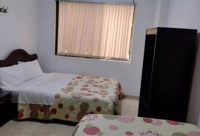 ホテル Del Parque Velez