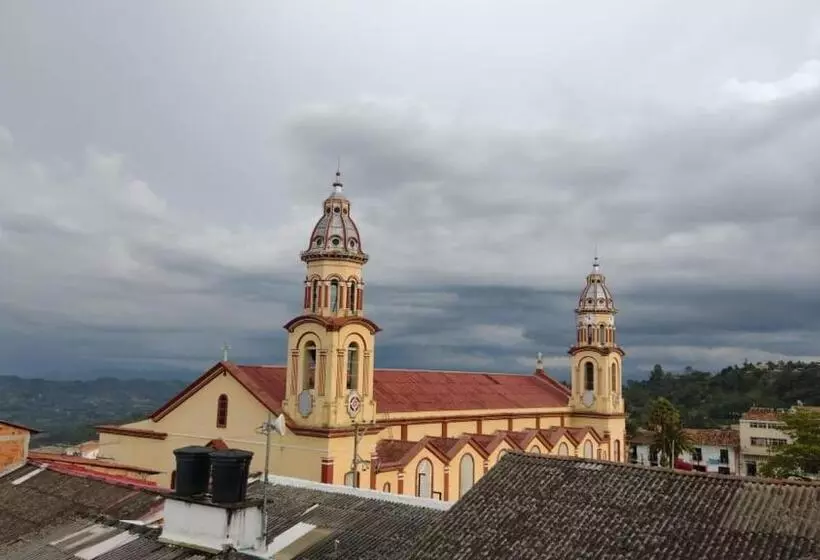 ホテル Del Parque Velez