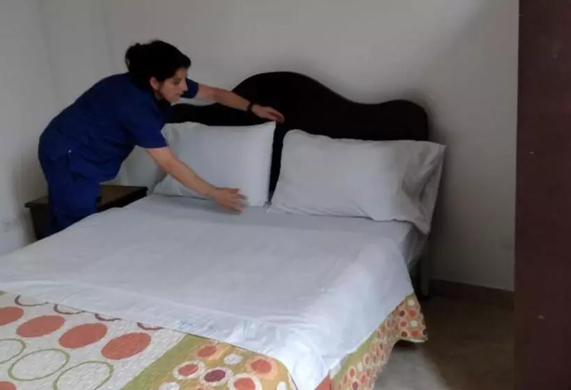 ホテル Del Parque Velez