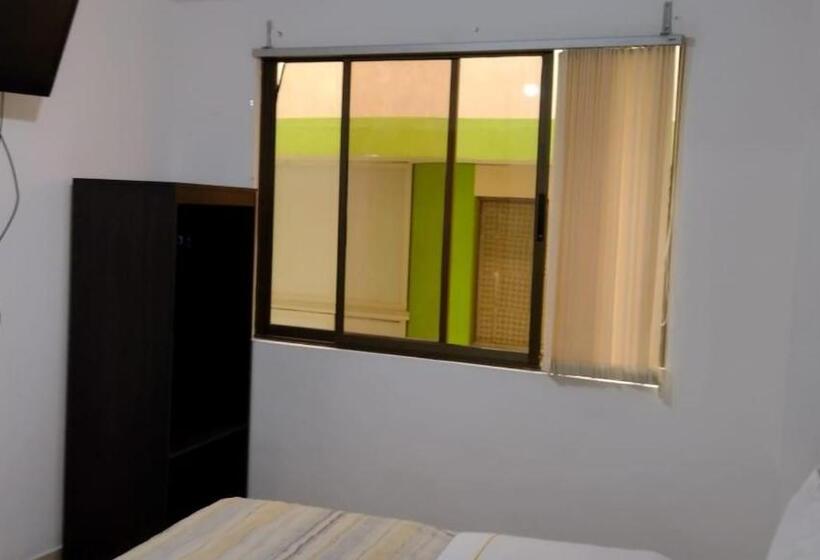 Hotel Del Parque Velez