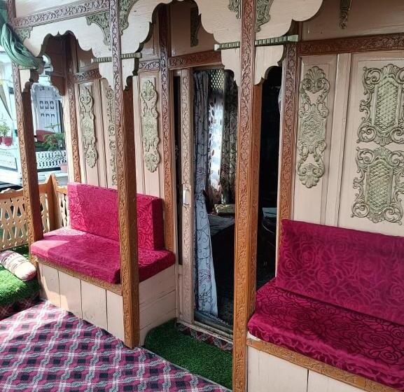 هتل Hb King Of Kings