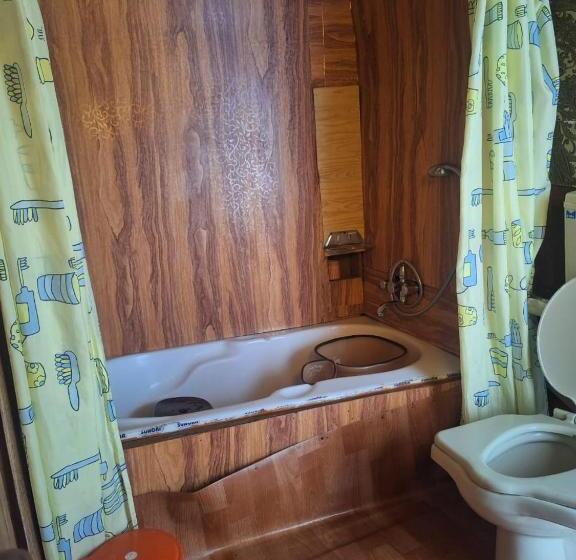 هتل Hb King Of Kings