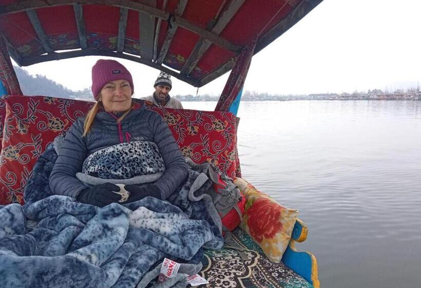 هتل Hb King Of Kings