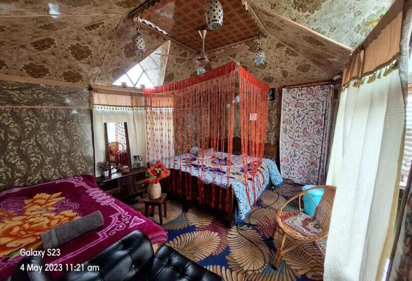 هتل Hb King Of Kings