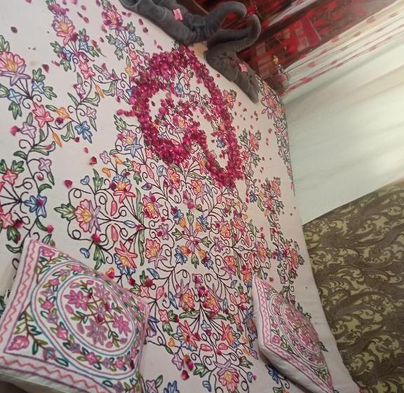 هتل Hb King Of Kings