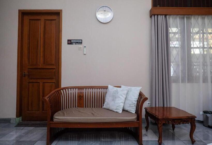 Hotel Sareh Villa By The Lavana