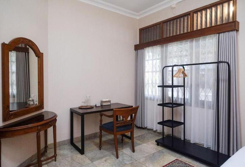 Hotel Sareh Villa By The Lavana