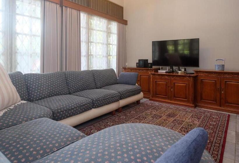 Hotel Sareh Villa By The Lavana