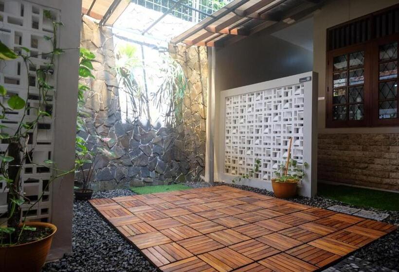 Hotel Sareh Villa By The Lavana