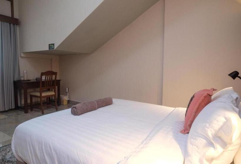 Hotel Sareh Villa By The Lavana