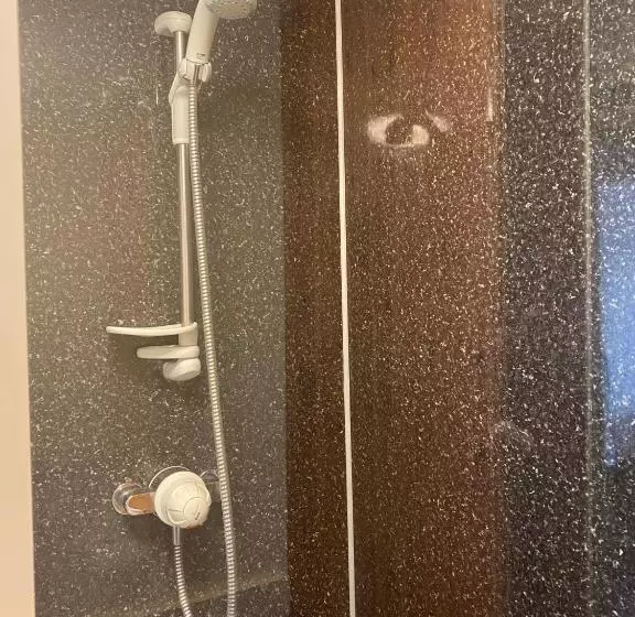 هتل The Crown Inn Longtown