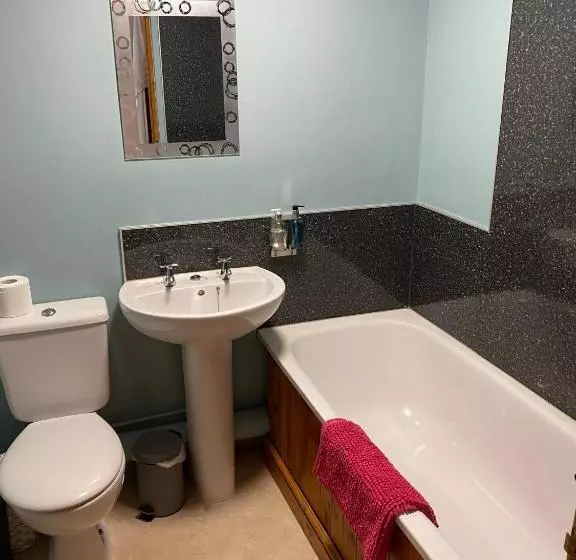 هتل The Crown Inn Longtown