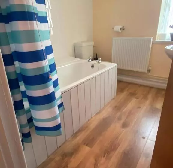 هتل The Crown Inn Longtown