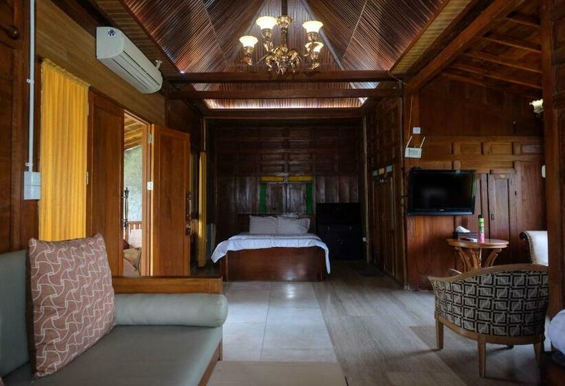 בית מלון כפרי The Lavana Pondok Anugerah