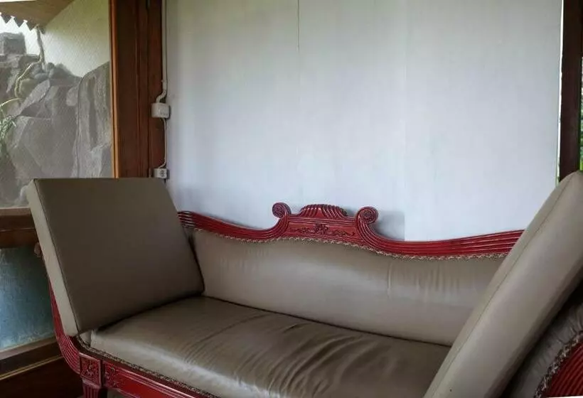 Hotelli The Lavana Pondok Anugerah