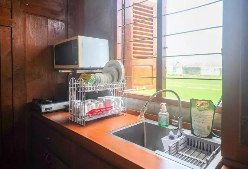 Hotelli The Lavana Pondok Anugerah