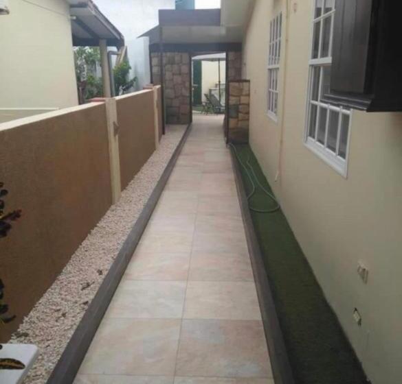 پانسیون Arupar Apartment