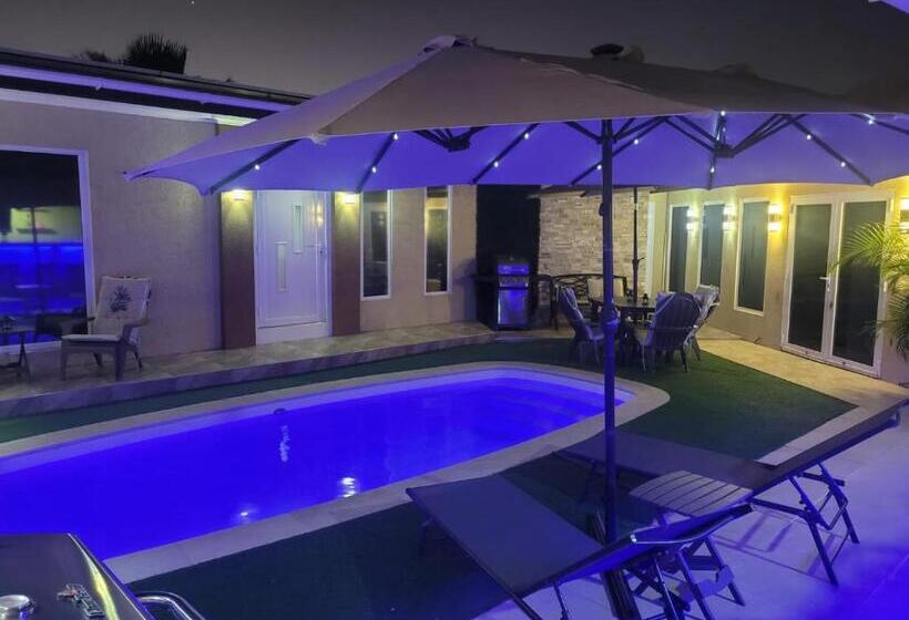 پانسیون Arupar Apartment