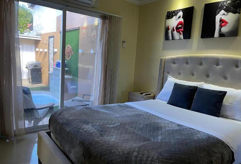 پانسیون Arupar Apartment