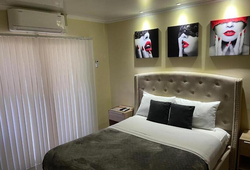 پانسیون Arupar Apartment