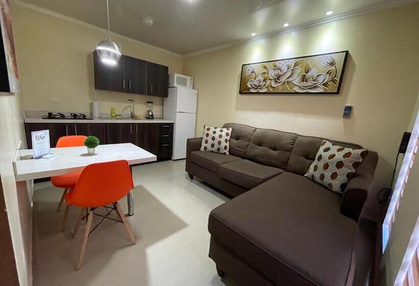 پانسیون Arupar Apartment