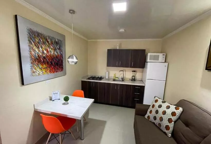 پانسیون Arupar Apartment