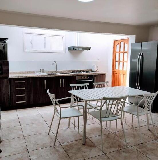 پانسیون Santa Teresa Hostel