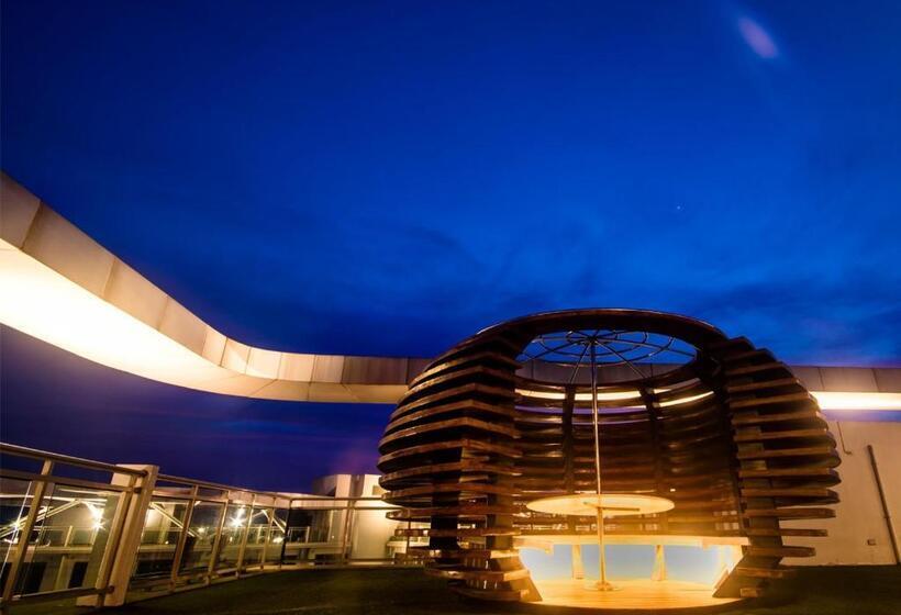 Azure Urban Resort Paris Beach Staycation