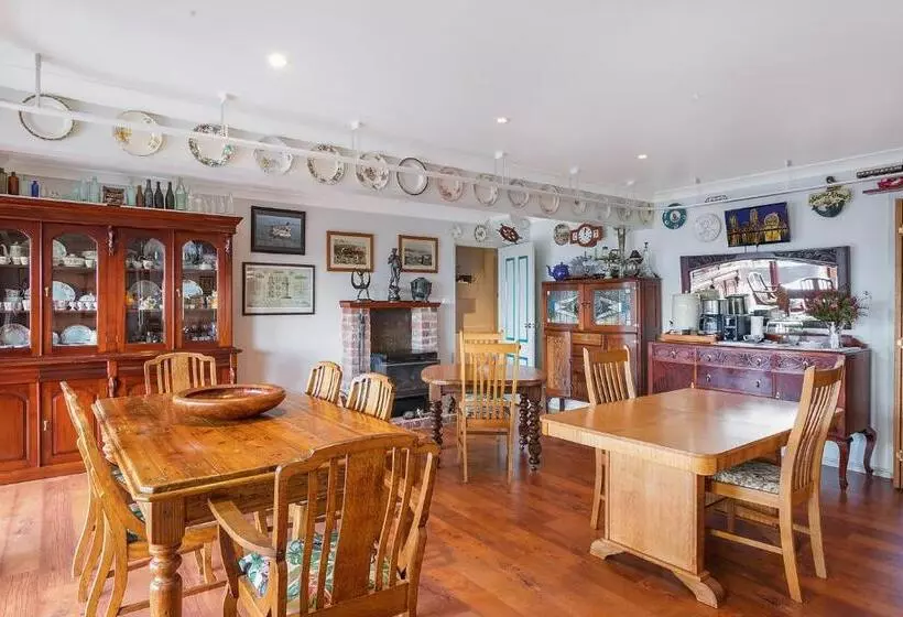 Bed and Breakfast Anchors Aweigh   Adult & Guests Only