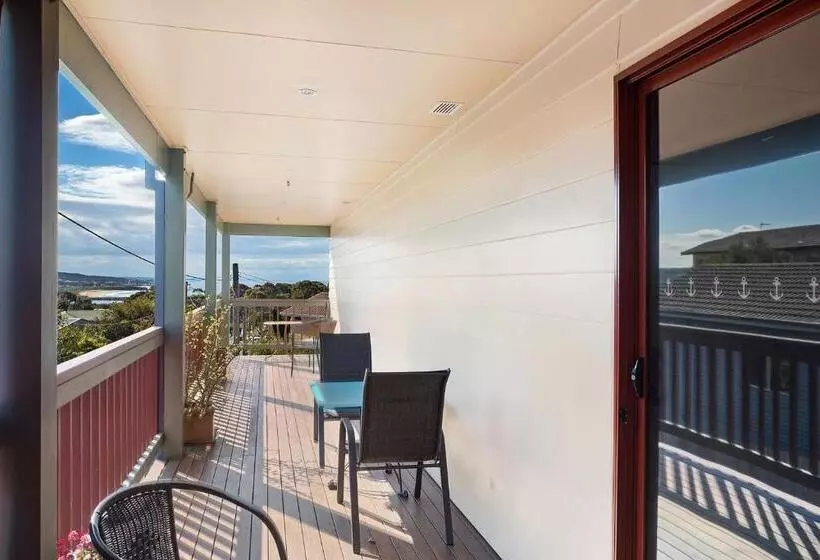 Bed and Breakfast Anchors Aweigh   Adult & Guests Only