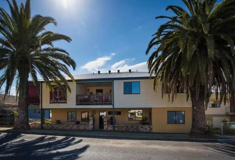 Bed and Breakfast Anchors Aweigh   Adult & Guests Only