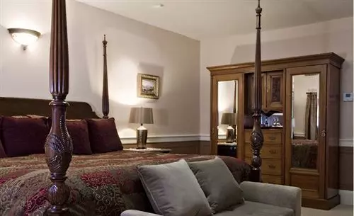 تختخواب و صبحانه The Bernerhof Inn