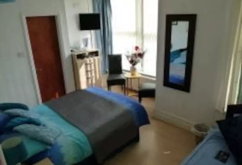 تختخواب و صبحانه Hallam Guest House