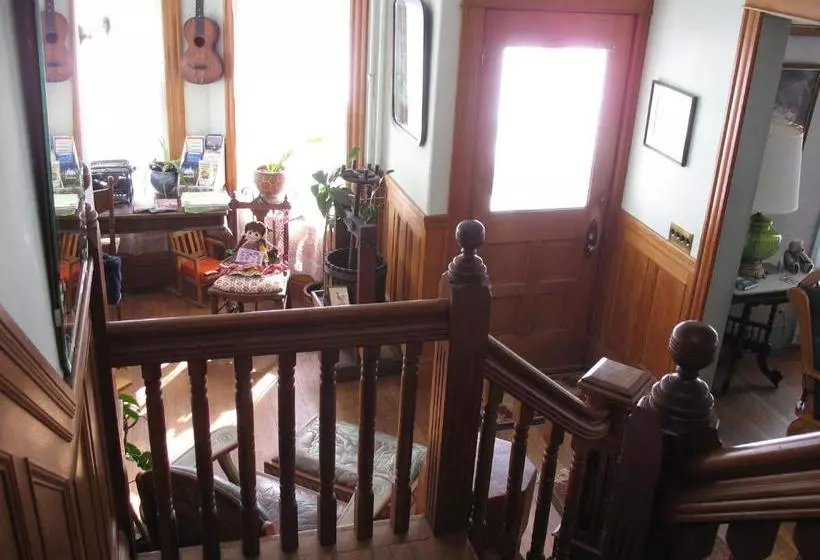 민박 Hugging Bear Inn