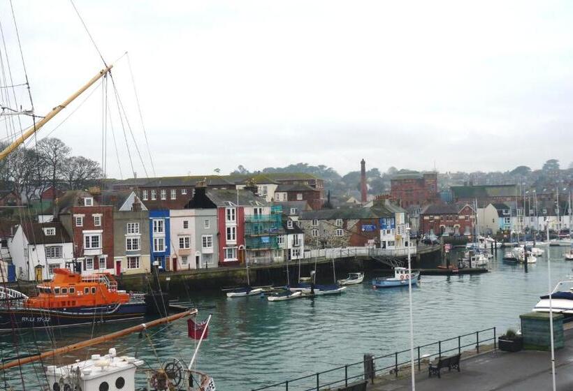 ベッドアンドブレックファースト Seacrest Guest House