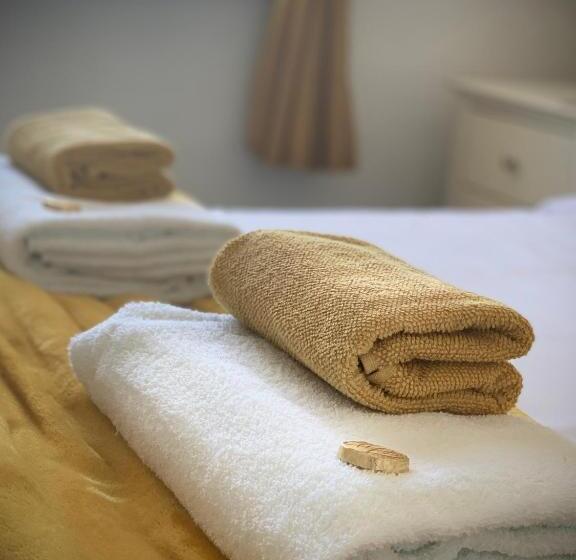 ベッドアンドブレックファースト Seacrest Guest House