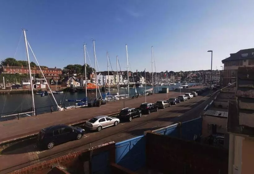 Bed and Breakfast Seacrest Guest House