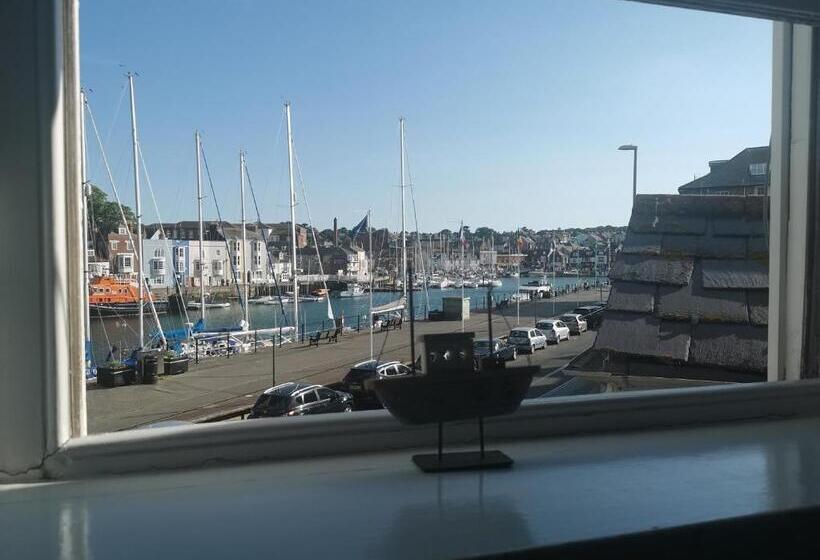 ベッドアンドブレックファースト Seacrest Guest House