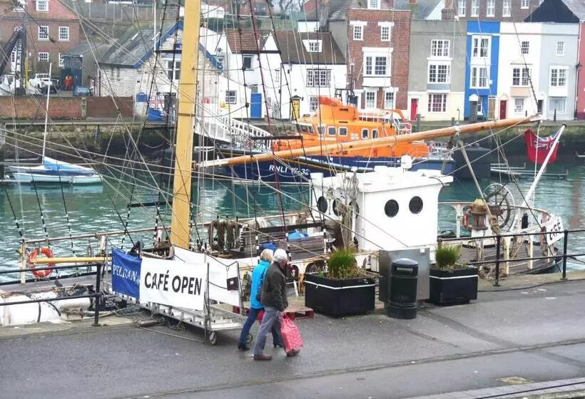 Bed and Breakfast Seacrest Guest House