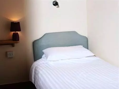 تختخواب و صبحانه Tennyson Court