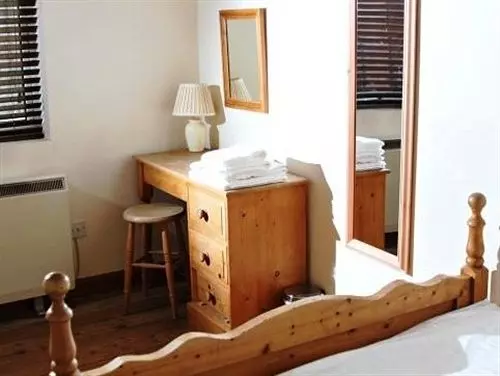 تختخواب و صبحانه Tennyson Court