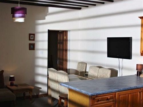 צימר Tennyson Court