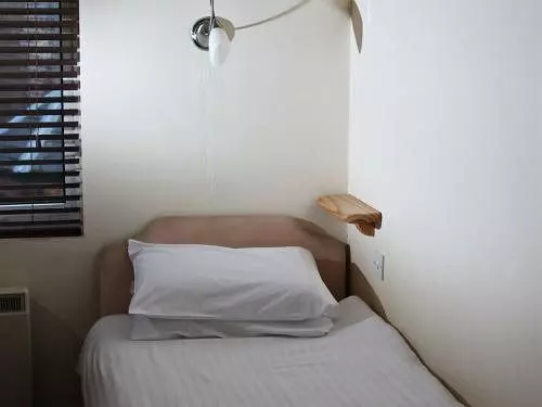 تختخواب و صبحانه Tennyson Court